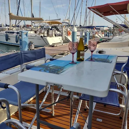 Botel Bed&boat Ii Boatandholiday Com Fano